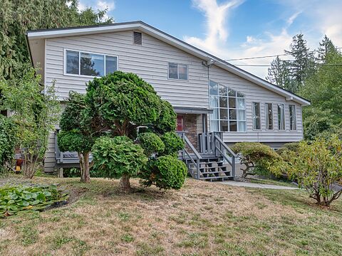 4898 Sunshine Coast Highway, Sechelt