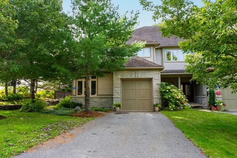 1 Donald Dr, Muskoka Lakes