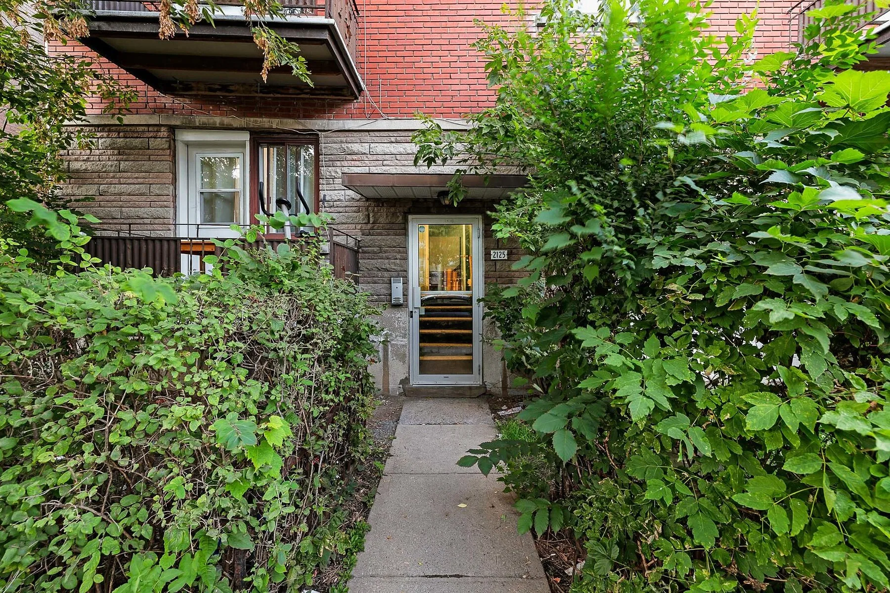 2125 Av. Beaconsfield — photo 3