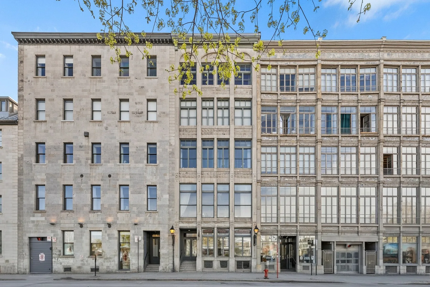 64 Rue St-Paul O. — photo 2