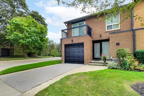 1397 Royal York Rd #17, Toronto