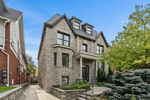 8 Highbourne Rd #1, Toronto