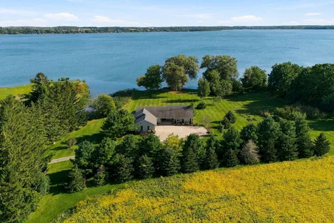 969-973 County Road 11, Prince Edward County