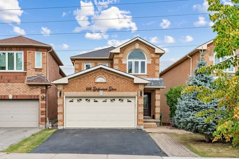 668 Driftcurrent Drive, Mississauga
