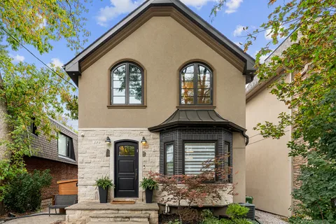 329 Broadway Ave, Toronto