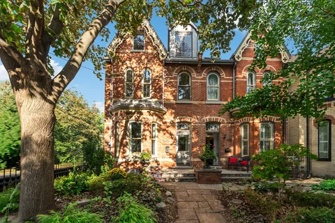 455 Ontario St, Toronto