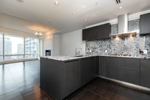 180 University Ave #3002, Toronto