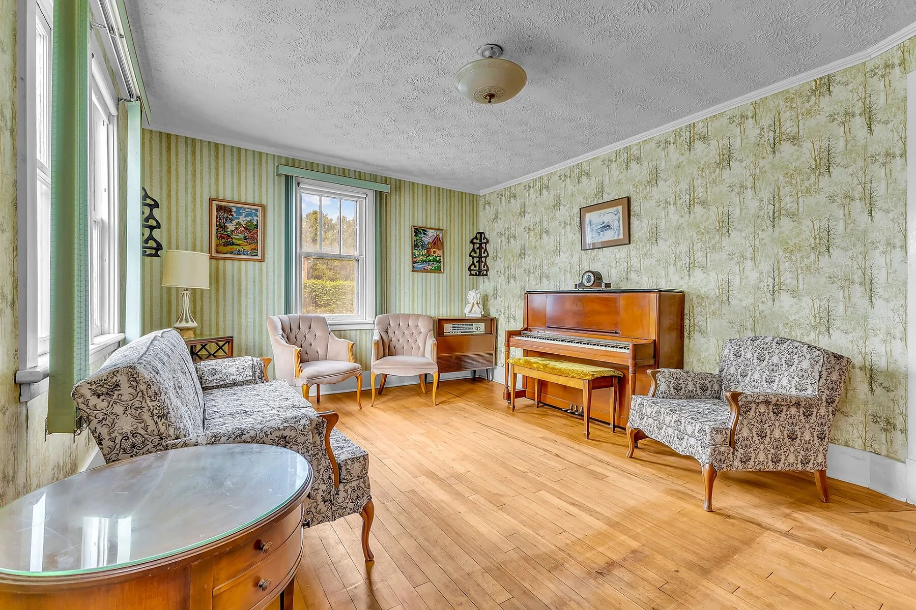 141 Rue Broadway E. — photo 2