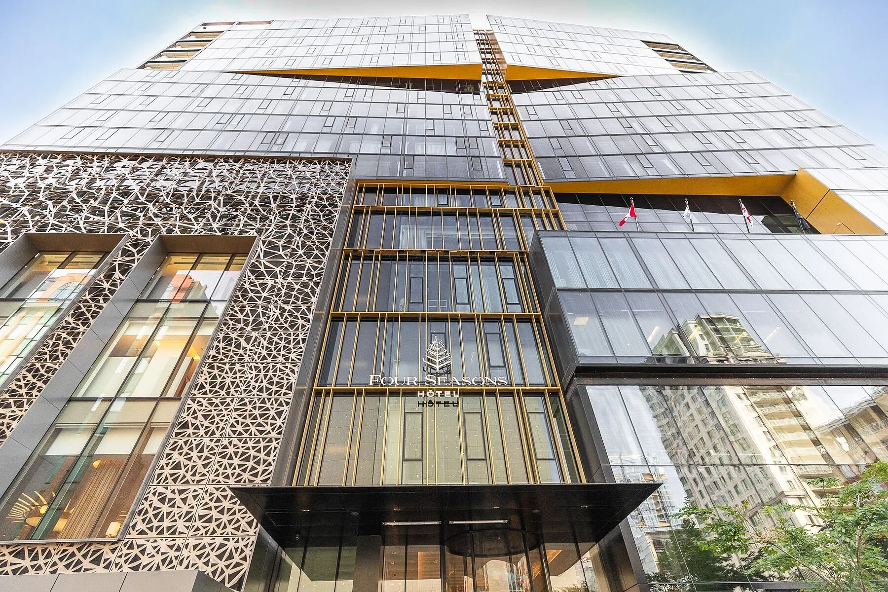 1430 Rue de la Montagne — photo 1