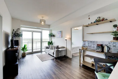 2081 Fairview St #1009, Burlington