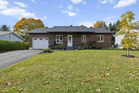51 Av. Guindon, Saint-Sauveur, Quebec