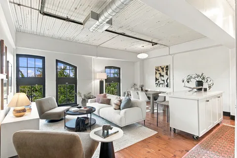 183 Dovercourt Rd #412, Toronto