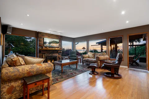 2215 Chairlift Road, West Vancouver