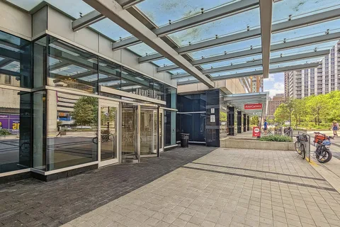 386 Yonge St #602, Toronto