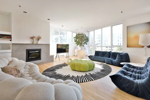 900 Av. de l'Épée, Apt. 10-11, Outremont