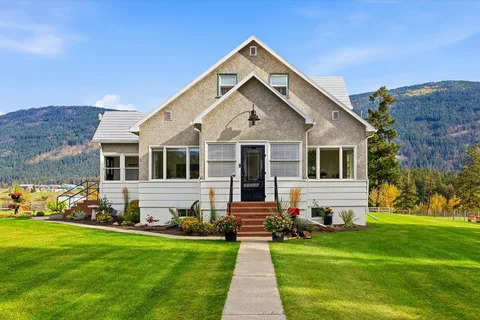 4652 Highway 97A, Armstrong