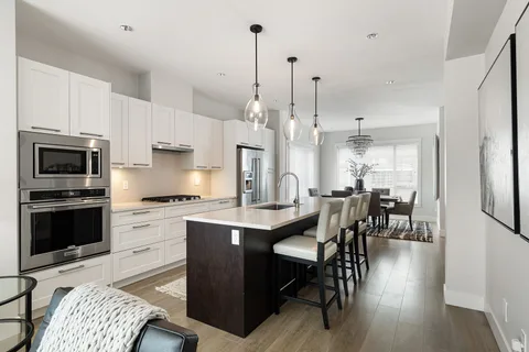 4 16315 23A Avenue, Surrey