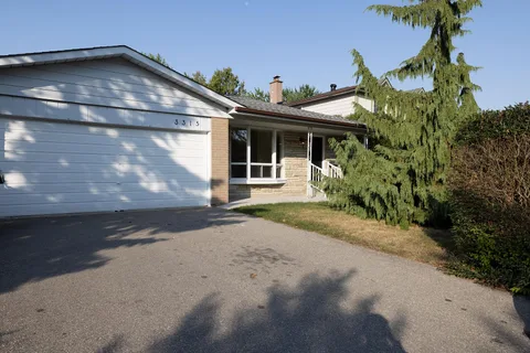 3315 Nadine Crescent, Mississauga
